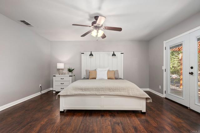 25119 Como Esta Court, Ramona CA: https://media.crmls.org/mediaz/b298f05d-afcb-458f-94e8-da0d6b441409.jpg