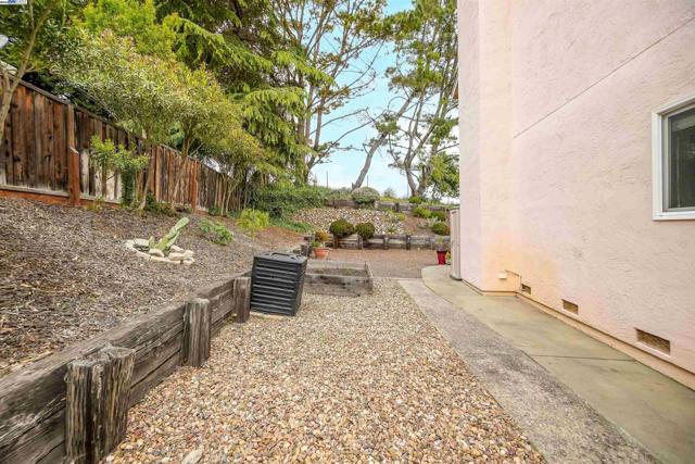11868 Bloomington Way, Dublin CA: https://media.crmls.org/mediaz/b2996d5f-652d-4ef4-9137-b50bbd2c979b.jpg