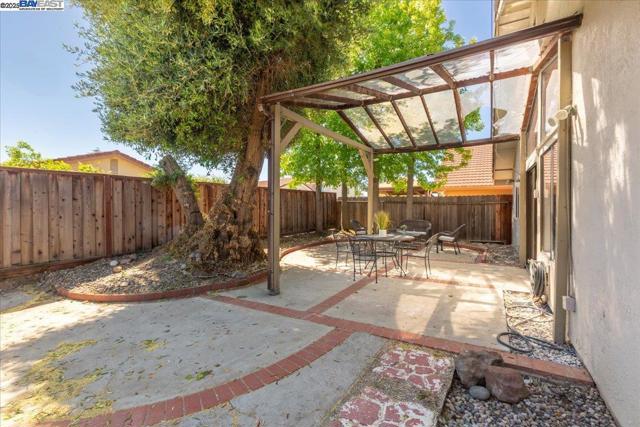 32948 Soquel St, Union City CA: https://media.crmls.org/mediaz/b29ad527-4fbc-402c-9eba-49e6171d7a2a.jpg