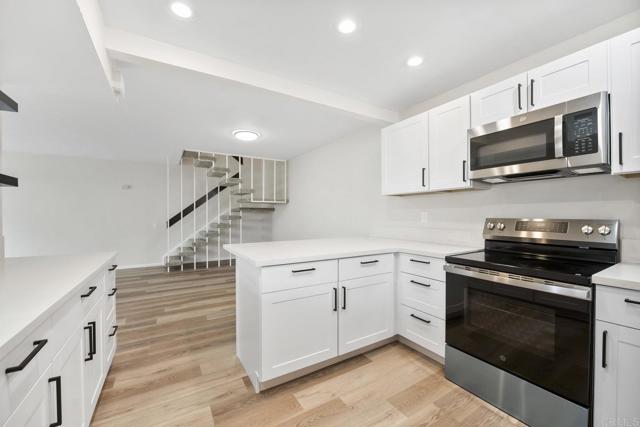 11883 Timaru Way, San Diego CA: https://media.crmls.org/mediaz/b29ad9a1-4326-44b2-bf3b-d44c41d2ee06.jpg