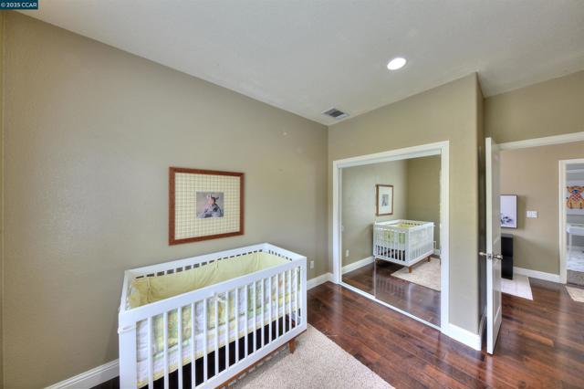 2927 Carlingford Ln, Vallejo CA: https://media.crmls.org/mediaz/b29b7348-e743-4d73-a689-e582b4d4fa98.jpg