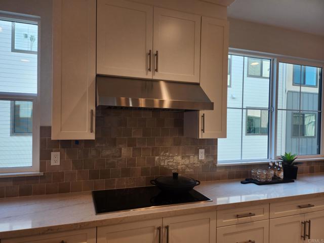 Detail Gallery Image 6 of 24 For 2536 Elderberry Ln, Carlsbad,  CA 92008 - 4 Beds | 3/1 Baths