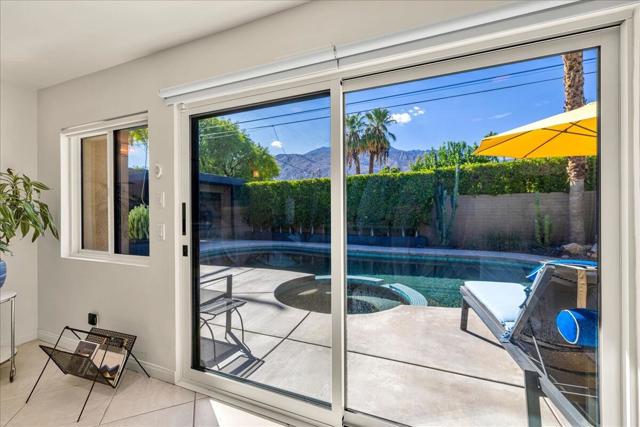 703 N Calle Rolph, Palm Springs, CA 92262