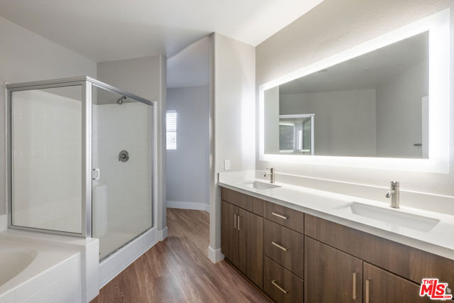 1040 Glendon Avenue, Los Angeles CA: https://media.crmls.org/mediaz/b29cf0e3-935d-4643-a168-be7167e76275.jpg