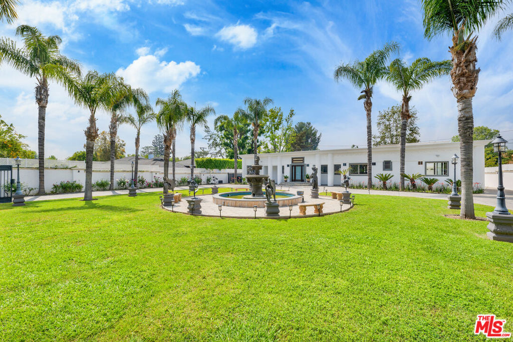 17182 Nordhoff Street, Northridge, CA 91325