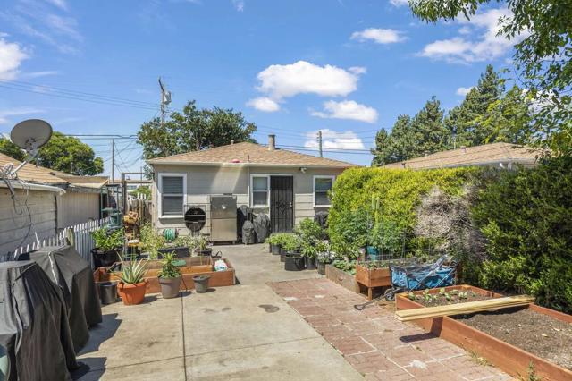 Image 9 of 17 For 24656 Oneil Avenue