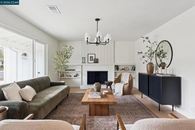 Image 4 of 60 For 3085 Avellano Drive