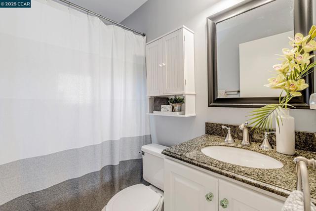 49 Terra Bella Dr, Walnut Creek CA: https://media.crmls.org/mediaz/b29e9385-ba51-4034-af93-9333ae7d2810.jpg