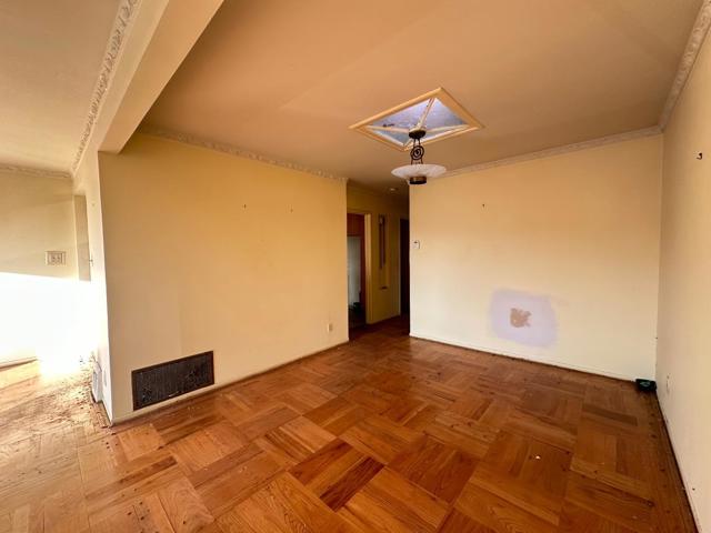 366 Chester Street, Daly City CA: https://media.crmls.org/mediaz/b29eb183-219e-4194-a752-d5045bae0353.jpg