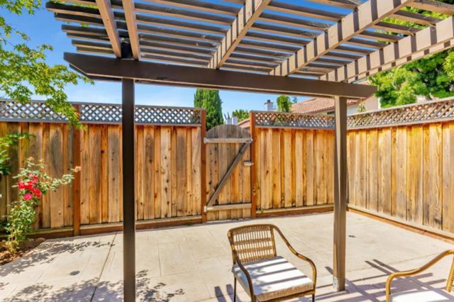 35617 Mccarty, Fremont CA: https://media.crmls.org/mediaz/b29ef758-a903-416b-96cb-9ee6dfdff538.jpg