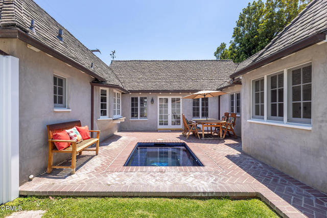 Detail Gallery Image 35 of 36 For 369 W Kenneth Rd, Glendale,  CA 91202 - 4 Beds | 2/1 Baths