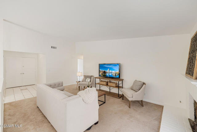 820 Ashford St, Simi Valley- Vince Dingm