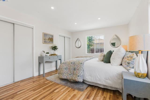 455 32nd St, Richmond CA: https://media.crmls.org/mediaz/b29f505a-ca89-46c4-90fe-dc81c6f6f3c6.jpg