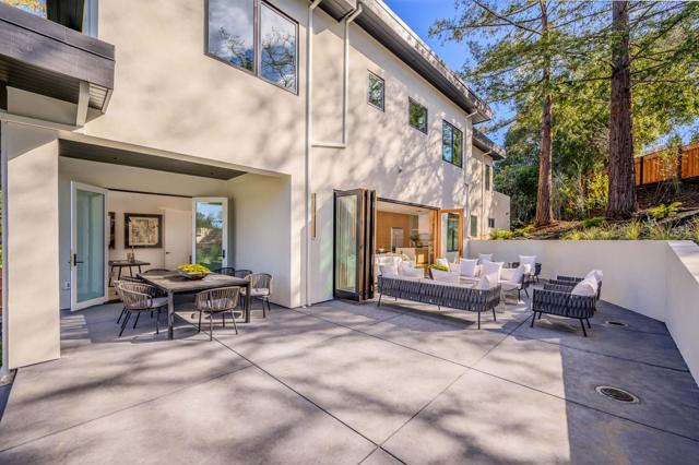 601 Joandra Court, Los Altos CA: https://media.crmls.org/mediaz/b2a01847-cb63-4927-9ad3-32dfbfd23bcc.jpg