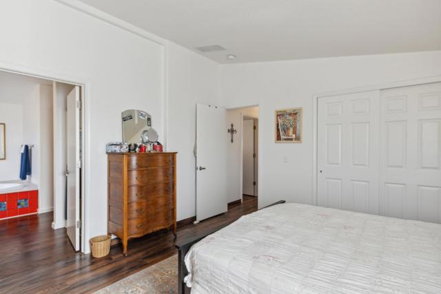 1900 Highway 1, Moss Landing CA: https://media.crmls.org/mediaz/b2a04999-dc56-4617-b2e2-7a4bde05e2d2.jpg