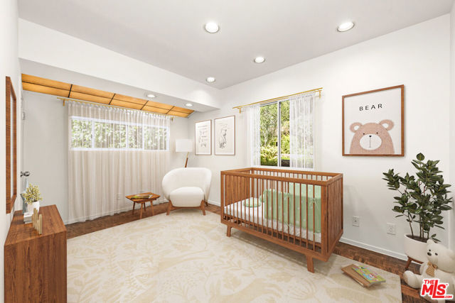 16449 Akron Street, Pacific Palisades CA: https://media.crmls.org/mediaz/b2a08b72-db66-4324-a604-32916d15b0d5.jpg