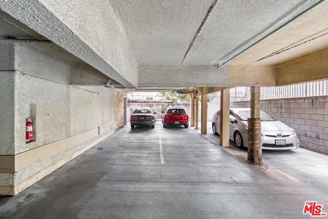 3329 Keystone Avenue, Los Angeles CA: https://media.crmls.org/mediaz/b2a0a9fc-93a3-481e-b632-1722b2dfa83f.jpg