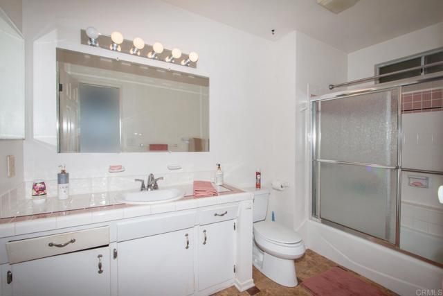 1143 Portola Street, Vista CA: https://media.crmls.org/mediaz/b2a146b7-aea4-416e-9feb-5b57d09b23cd.jpg