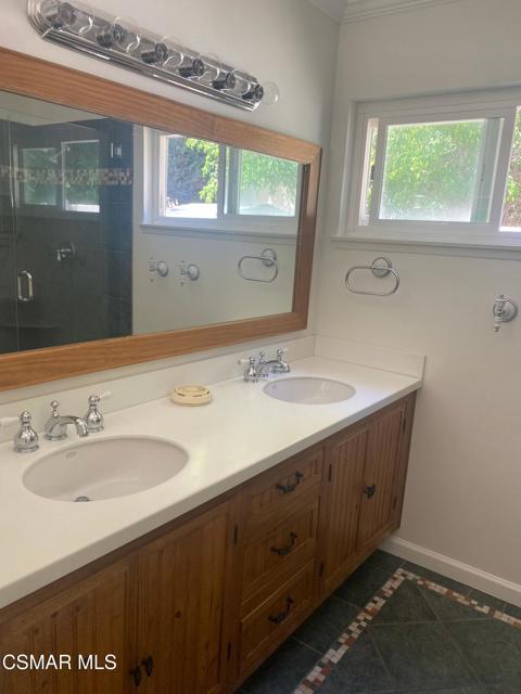 5313 Diane Street, Simi Valley CA: https://media.crmls.org/mediaz/b2a19aa5-ada5-4d74-a615-bdeb14e1c2ed.jpg