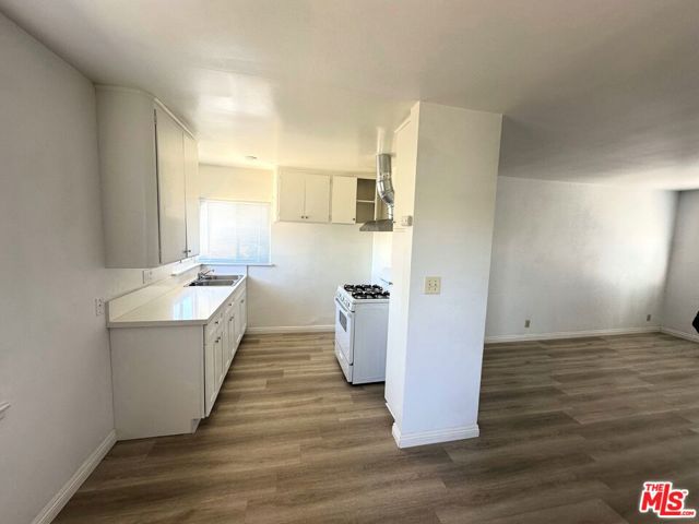 1072 W Wilson Street, Pomona CA: https://media.crmls.org/mediaz/b2a24ccc-b076-48bc-97c8-1c894691ef70.jpg