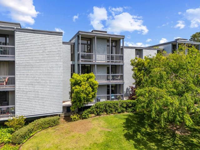 651 Port Drive, San Mateo CA: https://media.crmls.org/mediaz/b2a375b9-e805-4fbb-bc33-baf60d3cb34b.jpg