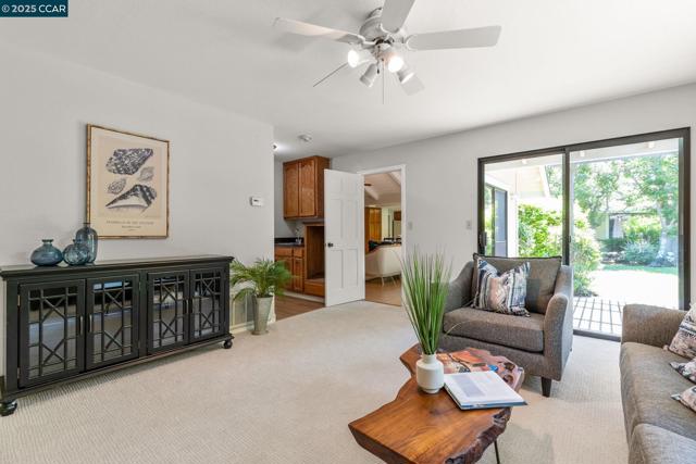 109 Bria Ct, Walnut Creek CA: https://media.crmls.org/mediaz/b2a3f825-6ac0-4ec0-bdca-265c0782f3f8.jpg