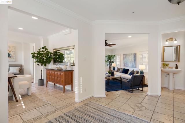 5668 Buena Vista Ave, Oakland CA: https://media.crmls.org/mediaz/b2a456b7-0555-416c-9a4f-9f4824a46972.jpg