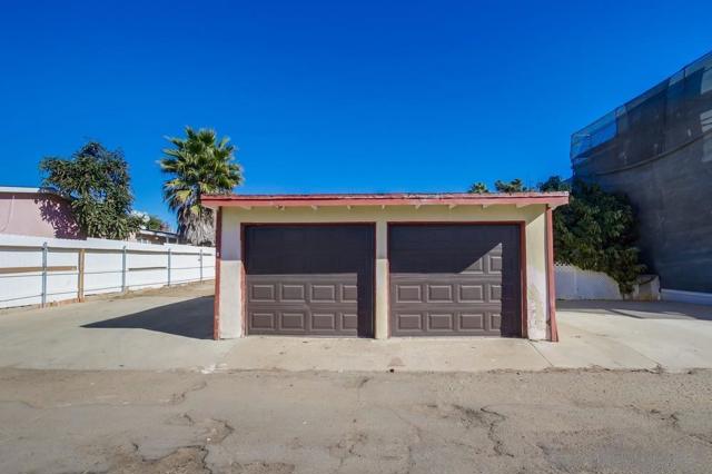 3305 3307 Clairemont Mesa Blvd, San Diego CA: https://media.crmls.org/mediaz/b2a5472b-4804-45e3-9fac-2df02a7ccf81.jpg