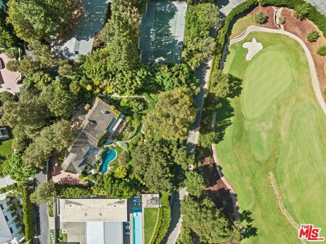 616 Perugia Way, Los Angeles CA: https://media.crmls.org/mediaz/b2a56a8a-b9fd-489e-a914-0b1dd14060eb.jpg