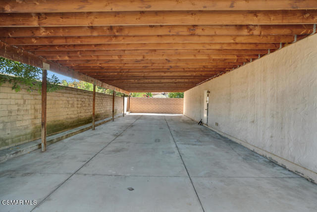 2327 Royal Avenue, Simi Valley CA: https://media.crmls.org/mediaz/b2a6ba69-2473-482b-a76d-8891a4035017.jpg