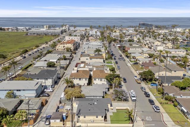 291 Ebony Avenue, Imperial Beach CA: https://media.crmls.org/mediaz/b2a6e757-f827-41e8-8330-7997baa7f210.jpg