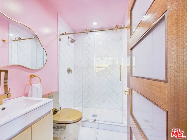 17660 Martha Street, Encino CA: https://media.crmls.org/mediaz/b2a78443-26f4-47b8-9416-eb549be9979f.jpg