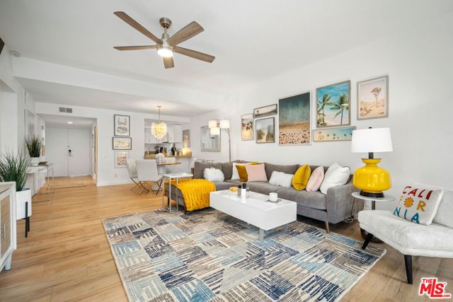 60 La Ronda Drive, Rancho Mirage CA: https://media.crmls.org/mediaz/b2a89aa5-f391-474f-9c50-6ba81d2e511a.jpg