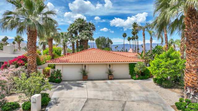 75745 Osage Trail, Indian Wells CA: https://media.crmls.org/mediaz/b2a8c4c9-1b35-4cc8-87b2-07de822f7883.jpg