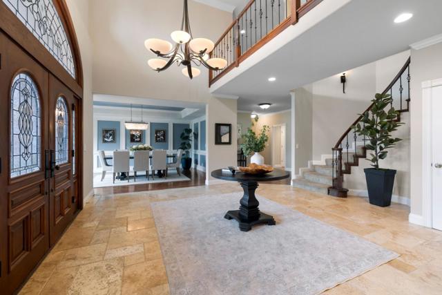 12 Colton Court, Redwood City CA: https://media.crmls.org/mediaz/b2a90210-95ce-4cb5-9adb-08e5ec9ccc47.jpg