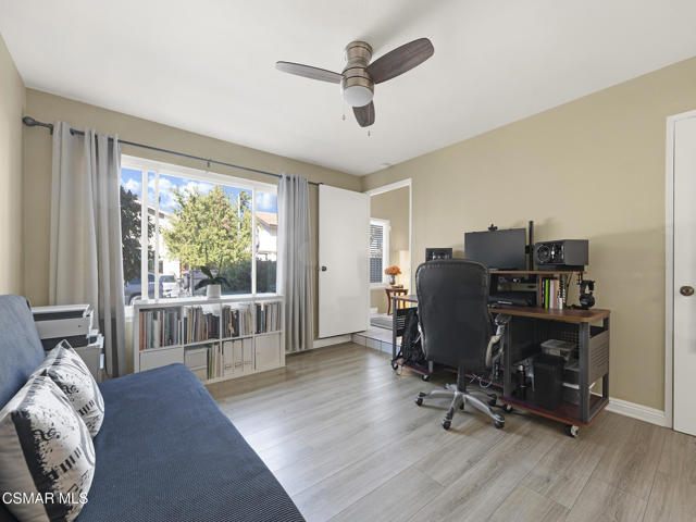 190 Donegal Avenue, Newbury Park CA: https://media.crmls.org/mediaz/b2a92ac1-4472-4689-97ad-1bc953c996a9.jpg