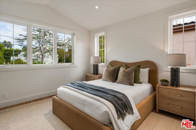 4 Bed Home for Sale in Los Angeles, California
