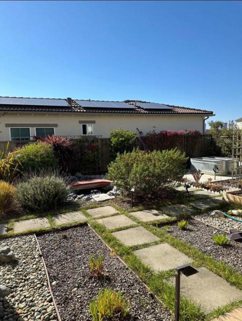 2947 Abrams Drive, Marina CA: https://media.crmls.org/mediaz/b2a9cc0f-6478-4678-b8f7-a0f37f84adc4.jpg