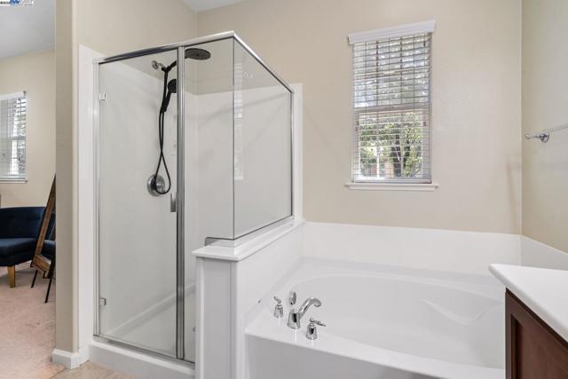 161 W Luna Loca Ln, Mountain House CA: https://media.crmls.org/mediaz/b2aa179e-6cbe-4d25-aaaf-8c49cc7bf435.jpg