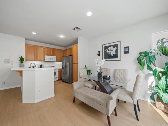 Detail Gallery Image 6 of 40 For 3416 Paseo De Fuentes, National City,  CA 91950 - 3 Beds | 2/1 Baths