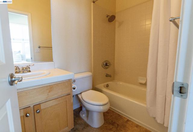 742 N 6th St, San Jose CA: https://media.crmls.org/mediaz/b2abc624-cdc0-41f0-838b-c456553154e3.jpg