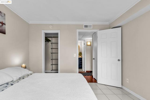 470 N N Civic Drive, Walnut Creek CA: https://media.crmls.org/mediaz/b2abed6a-6870-4202-8dd7-020a24dba779.jpg