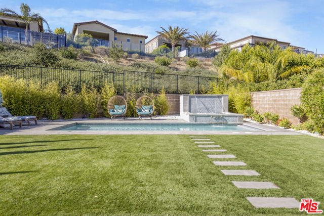 12333 N Finch Court, Porter Ranch CA: https://media.crmls.org/mediaz/b2ac3f35-7ee3-4a18-825d-c79b91b56e4d.jpg