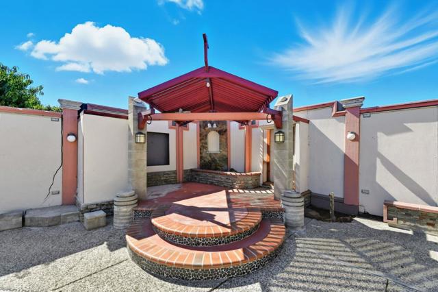 1199 Blazingwood Drive, Sunnyvale CA: https://media.crmls.org/mediaz/b2ad6e44-932b-46ee-ae7a-9edaa01a4fa1.jpg