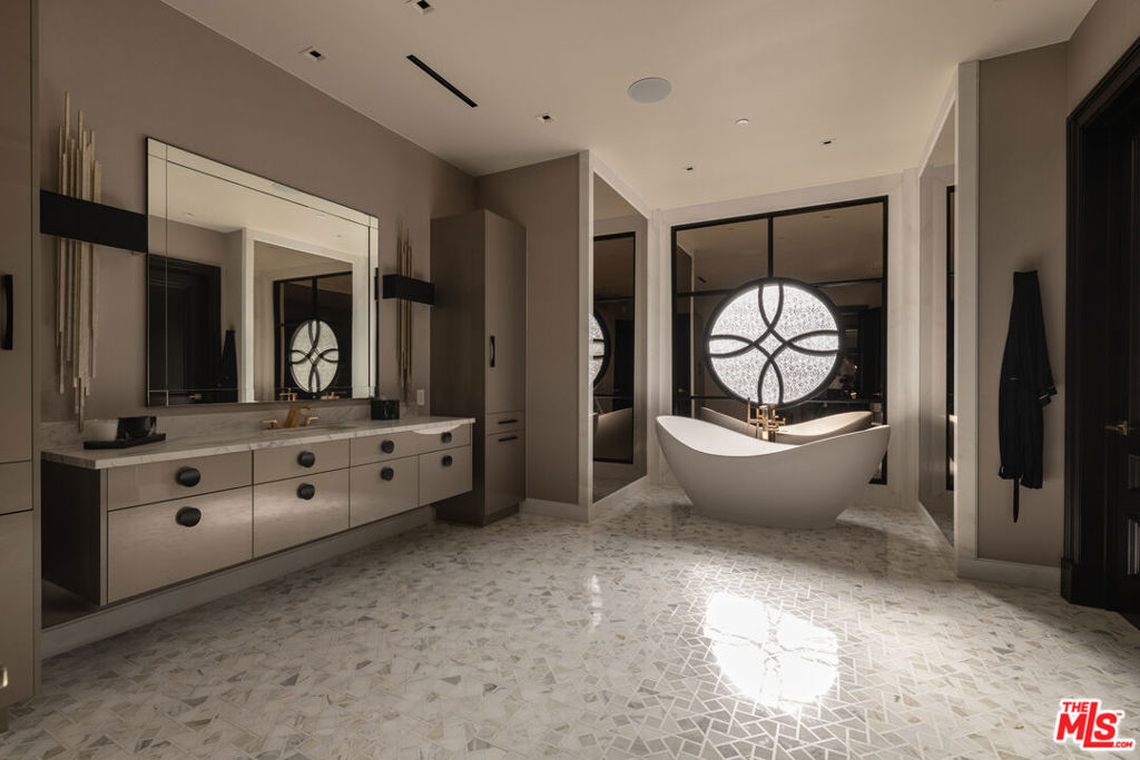 MLS #26849337 image #24