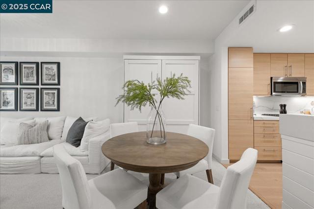 1655 N California, Walnut Creek CA: https://media.crmls.org/mediaz/b2ad9fdb-c476-4b66-acba-4e76c6e66ad6.jpg