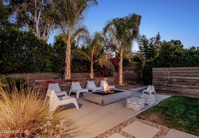 552 Longbranch Road, Simi Valley CA: https://media.crmls.org/mediaz/b2adb0b1-a35e-485f-9147-bc2498319805.jpg