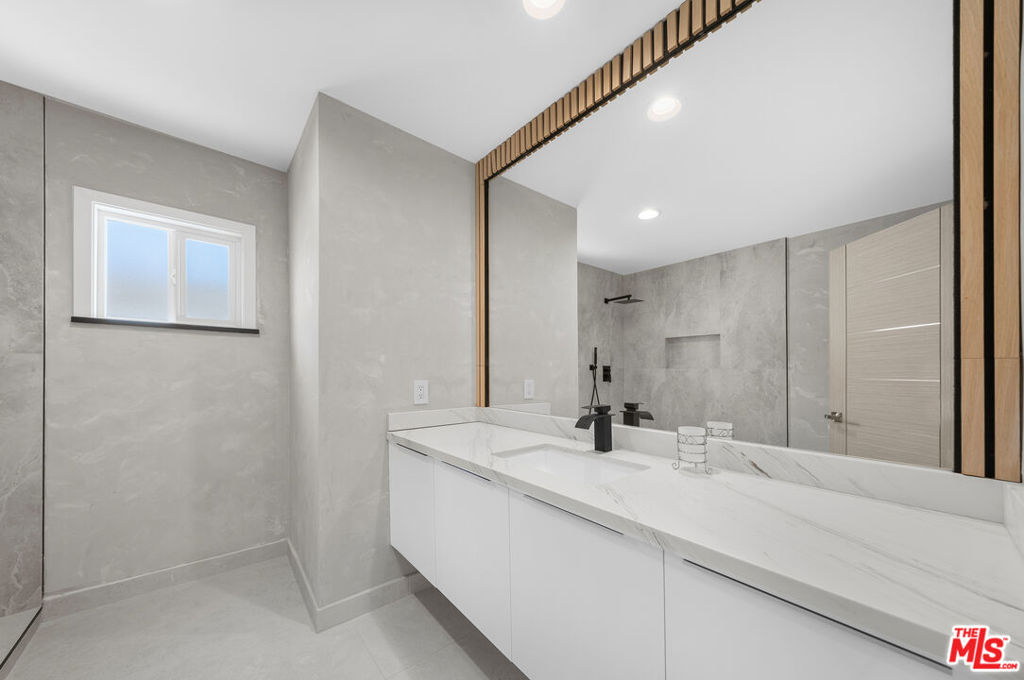 MLS #25597877 image #29