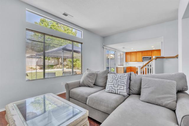 33262 Calle Langarica, Temecula CA: https://media.crmls.org/mediaz/b2aee8b8-5705-441f-b989-62beb82facff.jpg