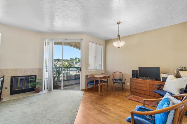 Detail Gallery Image 10 of 24 For 6151 Calle Mariselda #302,  San Diego,  CA 92124 - 2 Beds | 2/1 Baths